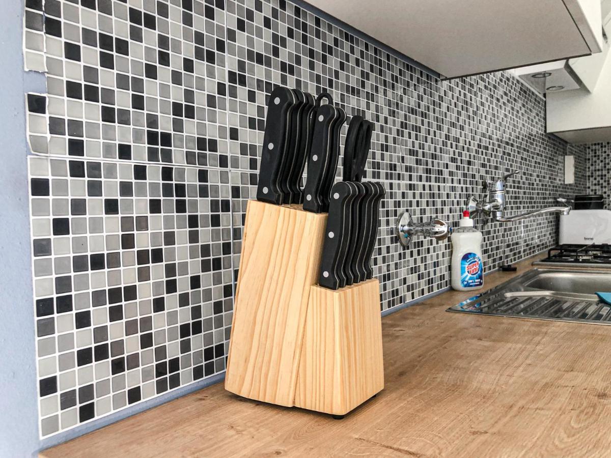 Commodious 2Br Apt. Near Akh-Perfect For Groups Wina Bagian luar foto